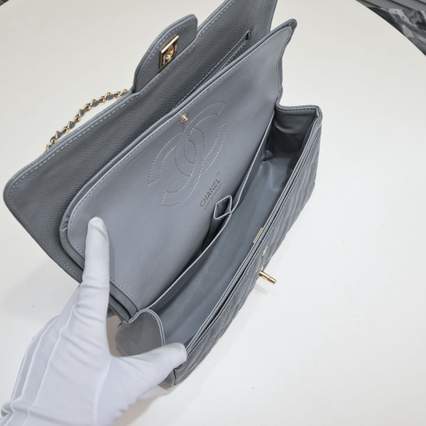 シャネルバッグ着用イメージ